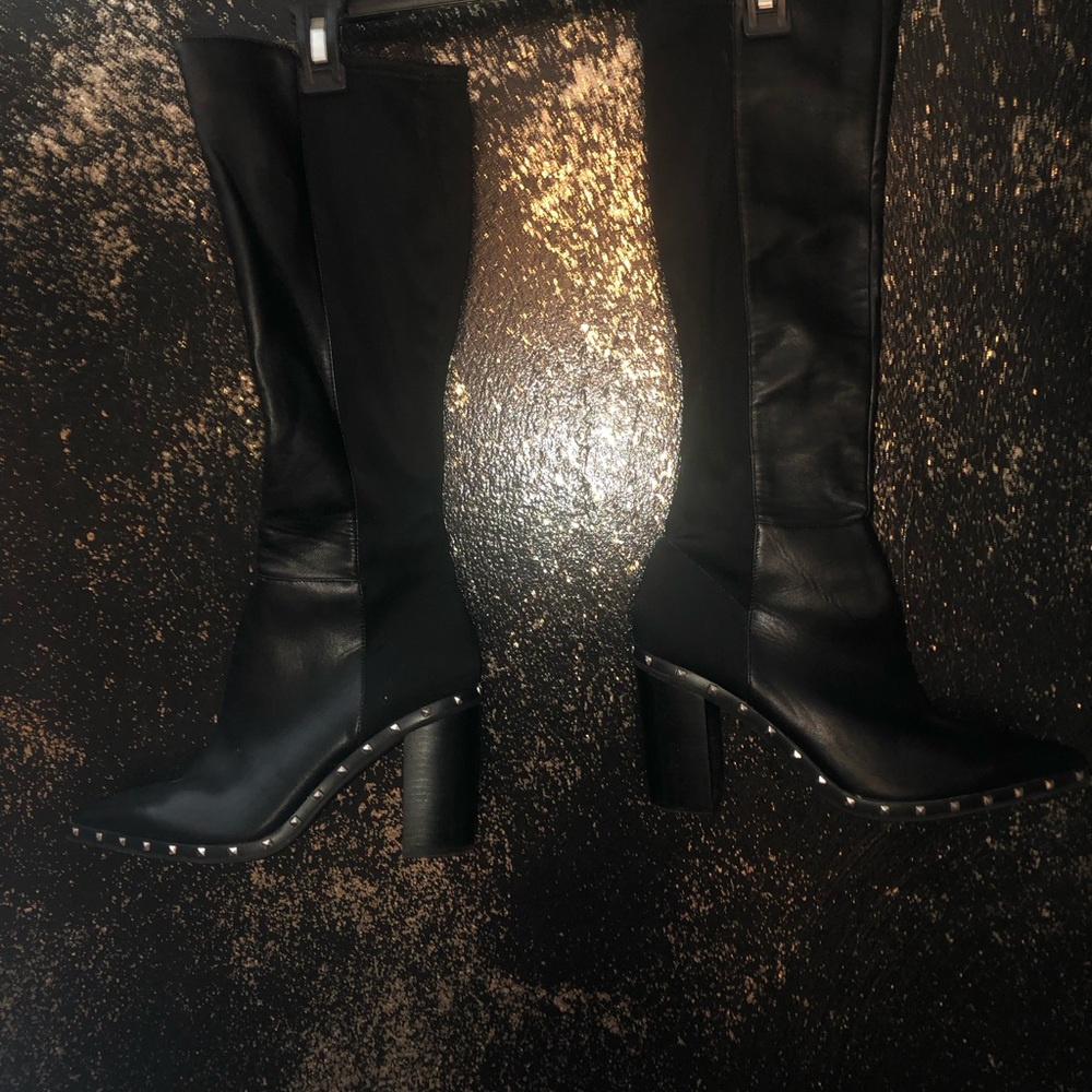 Knee length Boot